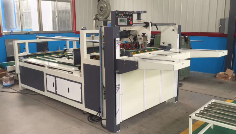 半自動粘箱機(jī)